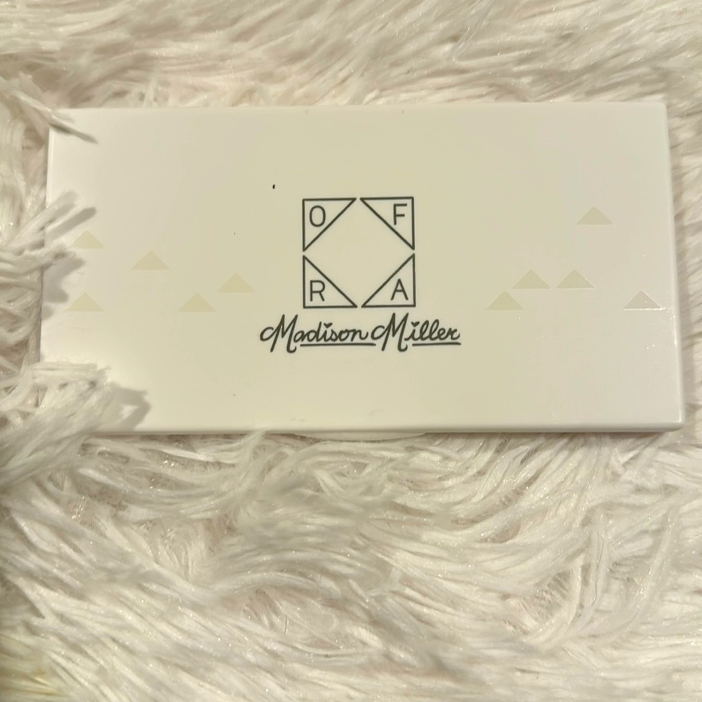 OFRA x Madison Miller Midi Pallette